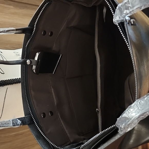 Women's Faux Leather Tote, NWT - Picture 2 of 6